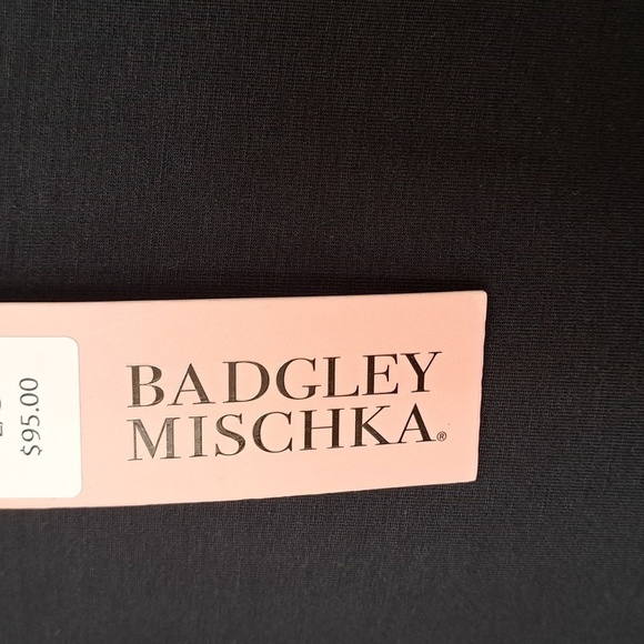 NWT BADGLEY MISCHKA TUNIC TEE IN BLACK $95 - Picture 2 of 4